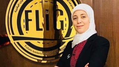 من الإسكندرية للعالمية.. منى طمان تحصد جائزة المعلم العالمي بين مئات المشاركين