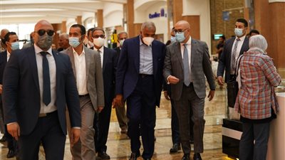 بعد زيارة الوفد السعودي لـ مدينتي.. عمرو أديب: لازم نصدر العقار | صور وفيديو