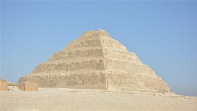 مدير ترميم الآثار: زيادة عمق ممرات الهرم المدرج بسقارة إلى 1200 بعد الترميم 