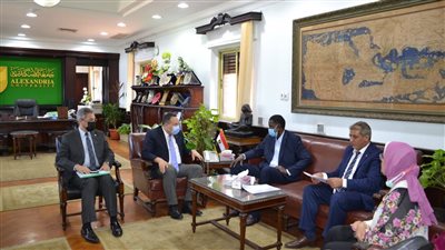 رئيس جامعة الإسكندرية يستقبل وفدًا ليبيًا من التعليم العالي والبحث العلمي لبحث سبل التعاون
