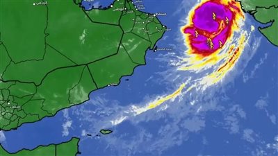 إعصار شاهين.. لماذا تحذر السلطات العمانية مواطنيها من هذه العاصفة؟