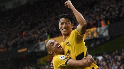 ليدز يتخطى واتفورد.. وولفرهامبتون يضرب نيوكاسل بثنائية في الدوري الإنجليزي