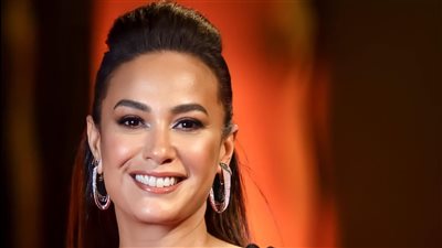 تصميم فريدة تمرازا يزين إطلالة هند صبري في ختام الجونة السينمائي