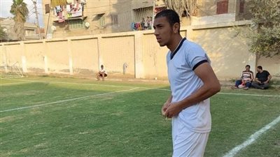 أزمة قيد اللاعبين في بني عبيد تجبر حارس المرمى على اللعب في مركز المهاجم