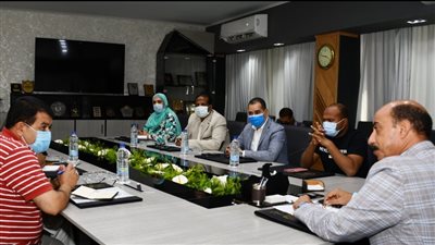 محافظ أسوان: تنظيم حملات مكبرة لإزالة التعديات على مجرى نهر النيل 