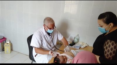 خلال شهر.. الكشف على 8778 مواطنا في قوافل طبية بسوهاج | صور