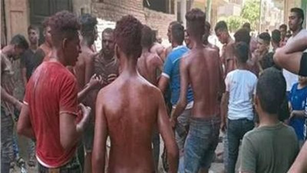 رقص أشخاص عراة -