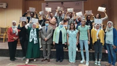 ألسن عين شمس تنظم احتفالية لتكريم فريق الكورال الحاصل على المركز الأول بالجامعة