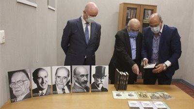 تشيلي وإسبانيا تهديان متحف نجيب محفوظ مؤلفات الحاصلين على نوبل