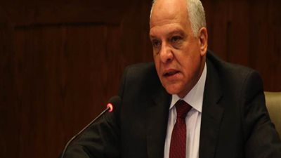 محافظ الجيزة يوجه بالتعامل الفوري مع شكاوى تجمعات مياه الأمطار إزالتها على الفور