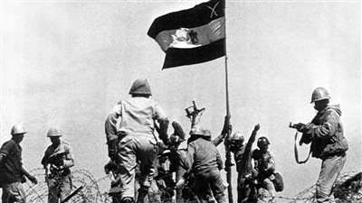 أبرزهم الشعراوي وعبدالحليم محمود.. 10 علماء أزهريين شاركوا في نصر أكتوبر بالكلمة وحمل السلاح