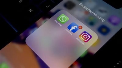 اسباب توقف الفيس والواتس بجميع أنحاء العالم.. «مارك» يتكبد خسائر بلغت الـ7 مليارات دولار