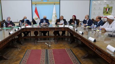 وزير التعليم: امتحانات الثانوية العامة إلكترونية.. ووجهنا بإنشاء صفحة لـ آراء أولياء الأمور