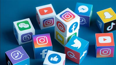 منهم من تصفح التيك توك.. كيف قضى المصريون ساعات انقطاع فيس بوك