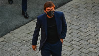 المدير الرياضي لباريس سان جيرمان يطلق تصريحات نارية ضد ريال مدريد بسبب مبابي