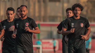 محاضرة فنية وتدريبات بدنية في مران الأهلي استعدادًا لمباراة بطل النيجر