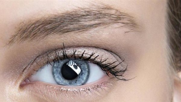 قرنية العين_ تعبيرية