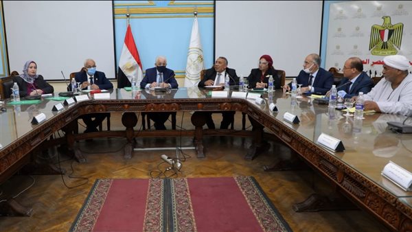 اجتماع وزير التعليم