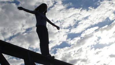 انتحار سيدة من الطابق الـ16 بالإسكندرية.. والأهالي: كانت على خلافات متكررة مع زوجها