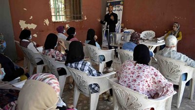 تدريب فتيات طما بسوهاج على المبادئ الأولية في السباكة لترشيد استهلاك المياه | صور