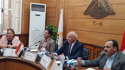 رئيس جامعة بنها: حريصون على توفير كافة سبل الراحة للطلاب