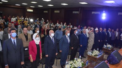 محافظ القليوبية يشهد الاحتفال بانتصارات أكتوبر بمدرسة الشبان المسلمين | صور 