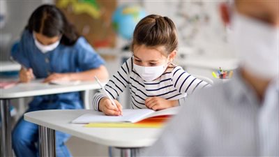 وسط إجراءات احترازية.. بدء امتحانات الفصل الدراسي الأول للصف الرابع الابتدائي بسوهاج