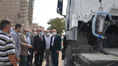 بتكلفة 3 ملايين و150 ألف جنيه.. بنك فيصل يتبرع بسيارة قلاب 50 طنًا لمحافظة القليوبية