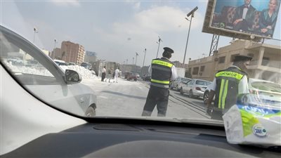 عودة حركة السير أعلى الدائري بعد رفع آثار حادث انقلاب سيارة نقل | صور