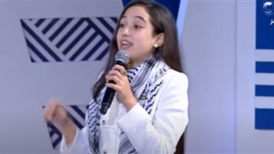 الشاعرة الفلسطينية بالندوة التثقيفية: شعور يعاش ولا يوصف مش مصدقة إني شوفت الرئيس السيسي