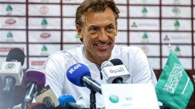 رينادر: سنلعب أمام اليابان أفضل منتخب في آسيا.. ونتطلع لحضور جماهيري كبير 