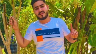 والد شهيد الشهامة بأبو النمرس: نجلي ذهب ليعاتب من تحرشوا بشقيقاته فهشموا رأسه | فيديو