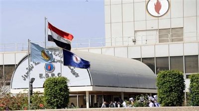 قرار بمنع دخول موظفي البترول إلا بعد تلقي لقاح كورونا 