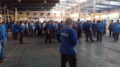 عمال يونيفرسال: جالنا عاهات مستديمة وعمرنا راح.. والقوى العاملة لم ترد