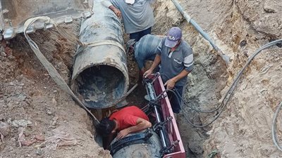 بعد عطل يومين.. إصلاح ماسورة صرف صحي في أبو صوير بالإسماعيلية| صور