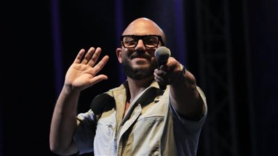 محمود العسيلي يحيي حفلا في السخنة | صور