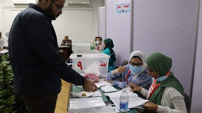 أمين عام الأطباء: الإقبال متوسط على لجان الانتخاب.. ولم نرصد أي مخالفة حتى الآن | صور 
