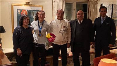 السفارة المصرية بأوسلو تحتفل بـ بطلة المصارعة سمر حمزة | صور