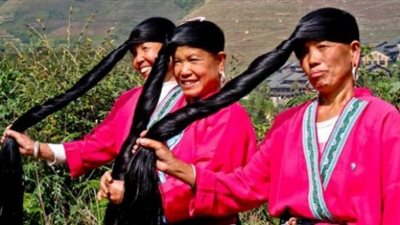 دخلت موسوعة جينيس.. حقائق عن قرية صينية اشتهر سكانها بأطول شعر في العالم