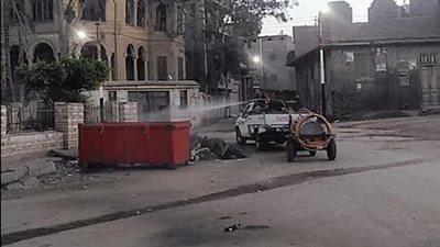 تطهير وتعقيم الشوارع والمنشآت العامة بـ بيلا في كفر الشيخ