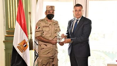 رئيس جامعة عين شمس ونواب الدائرة يهنئون إدارة التربية العسكرية بذكرى حرب أكتوبر المجيدة