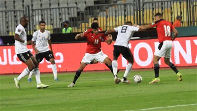 التعادل السلبي يحسم أول 30 دقيقة من مباراة مصر وليبيا