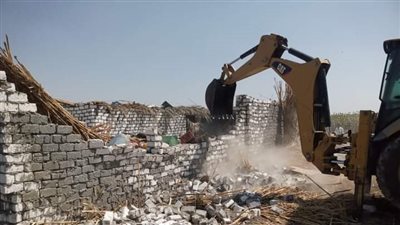 منذ بداية الموجة لـ18.. إزالة 238 حالة تعدٍ على الأراضي الزراعية وأملاك الدولة بسوهاج | صور