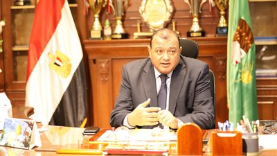 توزيع كتب وتنظيم لقاءات.. حملات توعوية لمياه المنيا حول حياة كريمة