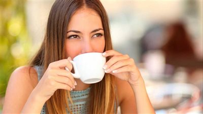 فوائد الشاي الأحمر للمرأة وأهمية تناوله دون سكر أهمها عدم الصداع 