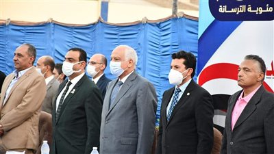 وزير الشباب والرياضة يفتتح مجمع حمامات السباحة بنادي الترسانة