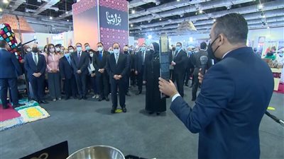 بورسعيد تشارك في معرض تراثنا.. ومحمد سعد يقدم نموذج أول مصانع إنتاج البخور والعطور أمام الرئيس 