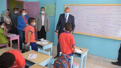 محافظ القليوبية يتفقد مدارس القناطر ويؤكد انتظام سير العملية التعليمية