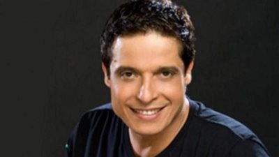 من الغناء إلى التمثيل.. محطات في مسيرة عامر منيب الفنية