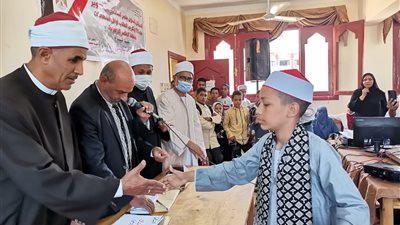 الأقصر الأزهرية تحتفل بنصر أكتوبر.. وتكرم الأوائل